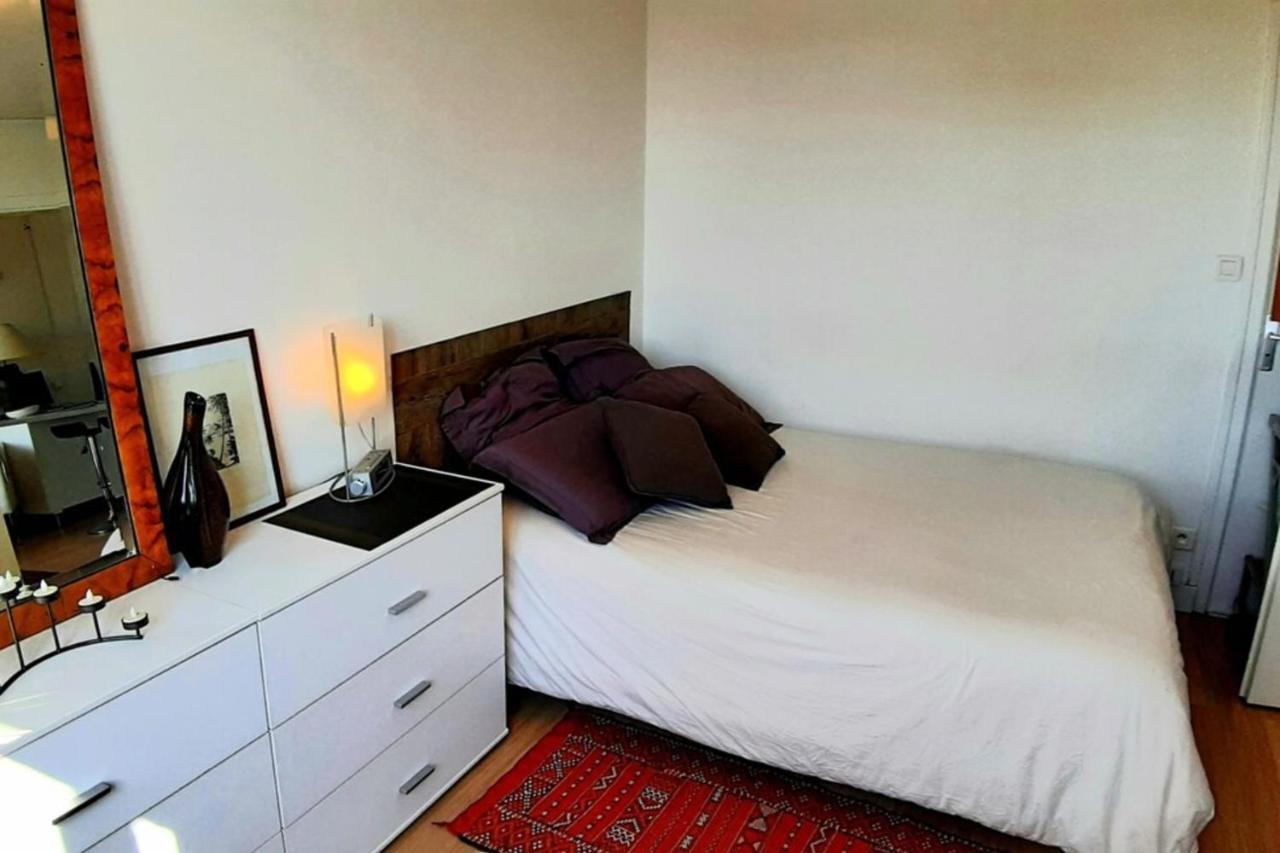 Charming Bright T2 Balcony Parking Telework Apartment